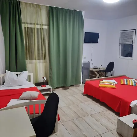 Vacanta בית הארחה קוסטינסטי